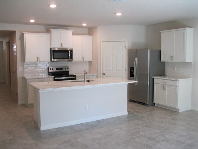 Building Photo - 476 Seafoam Cir