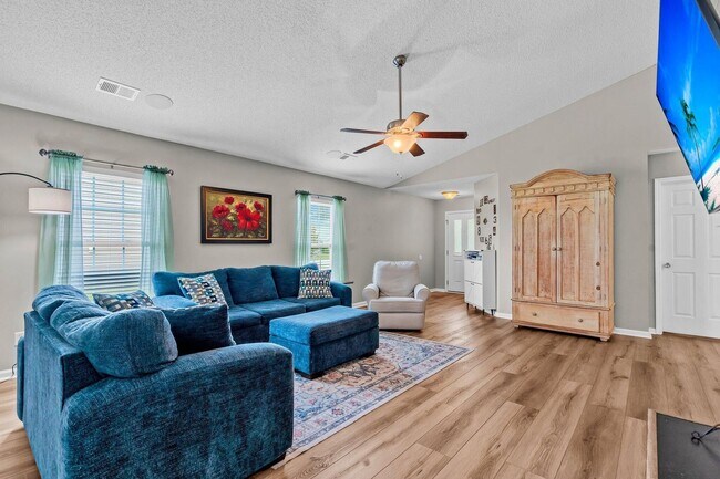 Building Photo - Charming Ranch in Weatherstone
