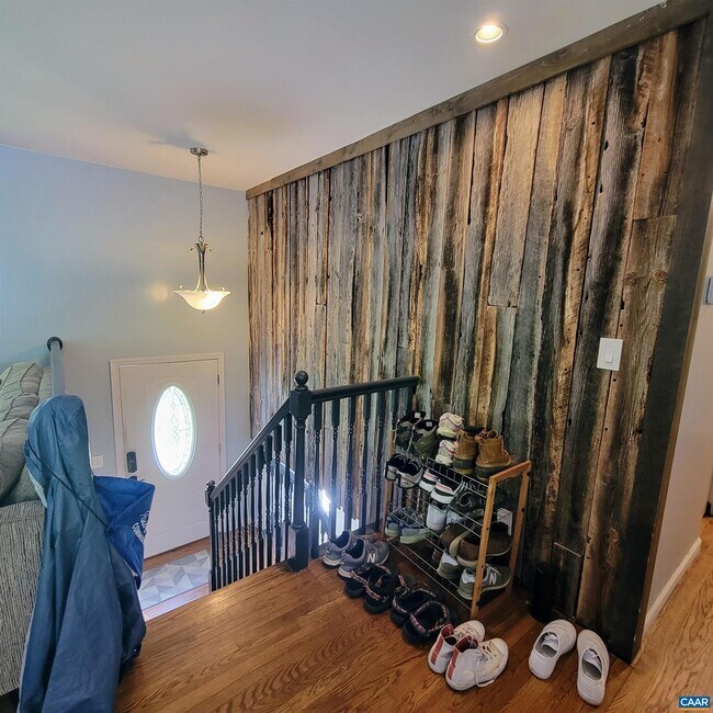 Building Photo - 2751 McElroy Dr