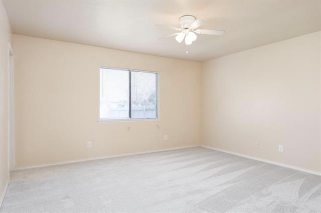 Building Photo - 504 Woodcrest Way