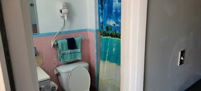 Building Photo - 129 SE 2nd Terrace