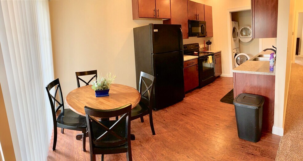 Building Photo - 404 Treyson Ln