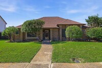 Building Photo - 1774 Clydesdale Dr