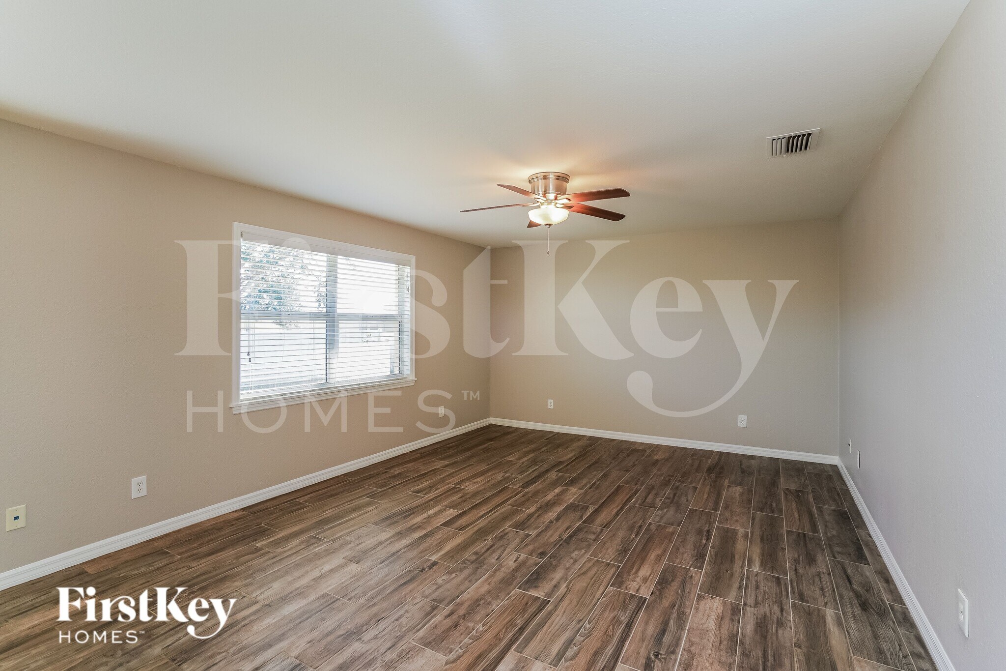 Building Photo - 1821 NW 23rd Ave