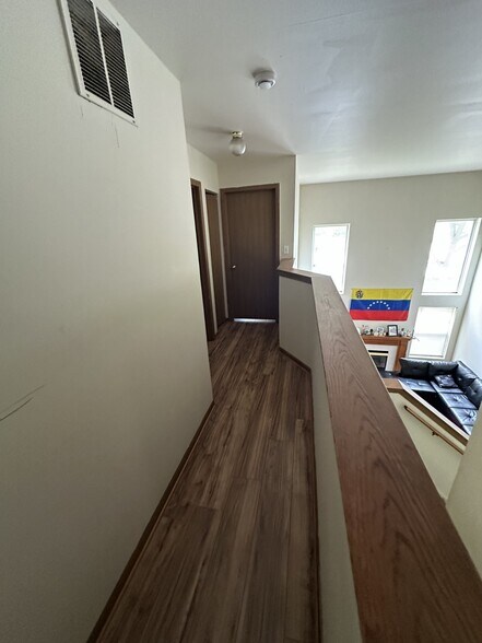 Building Photo - 127 Tara Ln