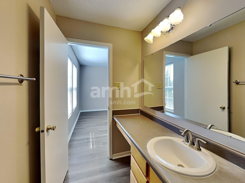 Building Photo - 2954 Hearthside Dr