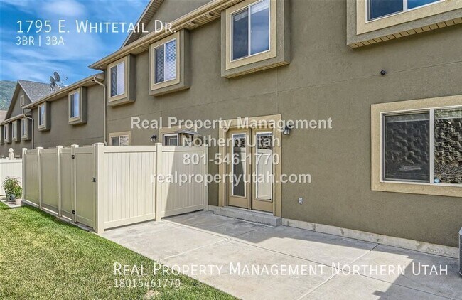 Building Photo - 1795 E Whitetail Dr