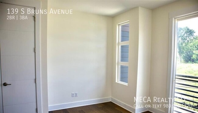 Building Photo - 139 S Bruns Ave