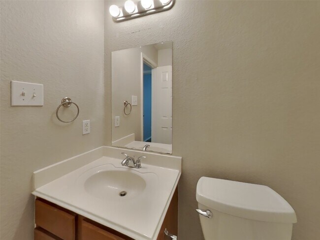 Building Photo - 22823 Sugar Bear Dr