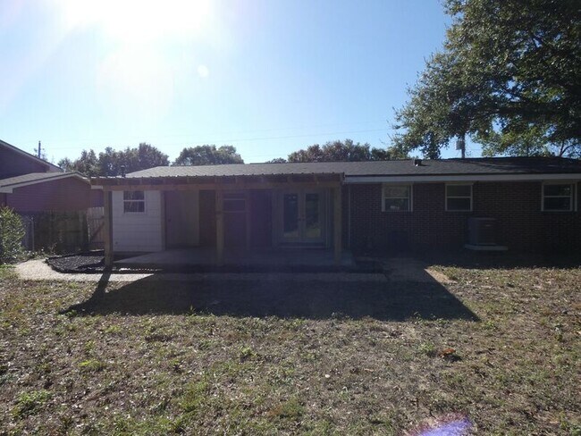 Building Photo - 3460 Rothschild Dr