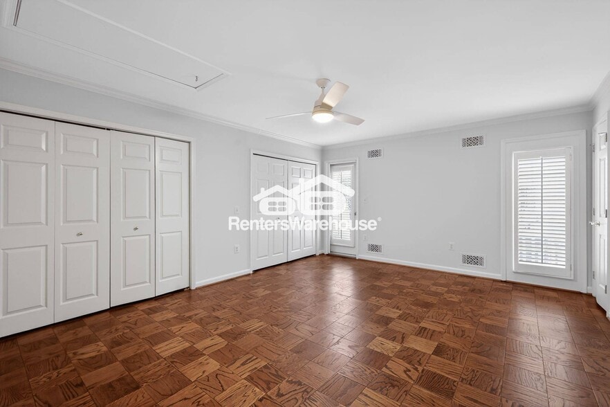 Building Photo - 986 N Royal St