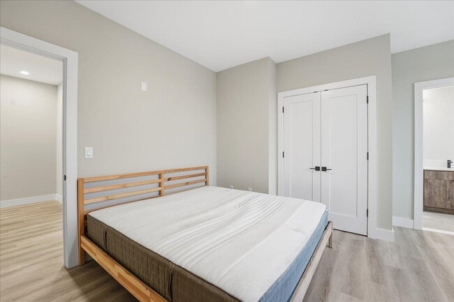 Building Photo - 3516 John F. Kennedy Blvd