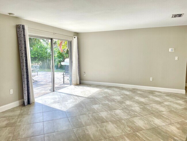 Building Photo - Newly Remodeled 3 Bedroom 2 Bathroom House...