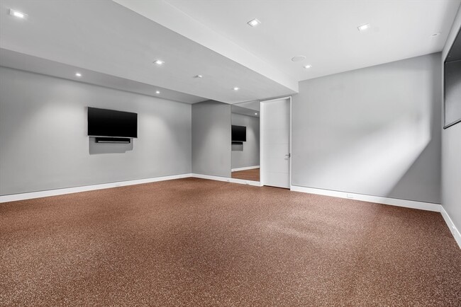 Building Photo - 63 Sylvan Ln