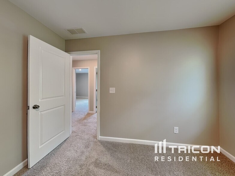 Building Photo - 1659 Hay Patch Ln