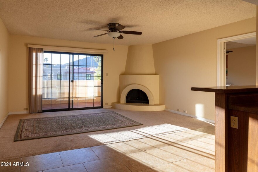 Building Photo - 10410 N Cave Creek Rd