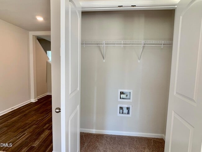 Building Photo - 213 Brisk Dr