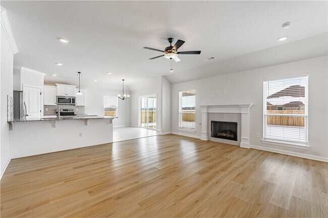 Building Photo - 317 S Nightfall Ave