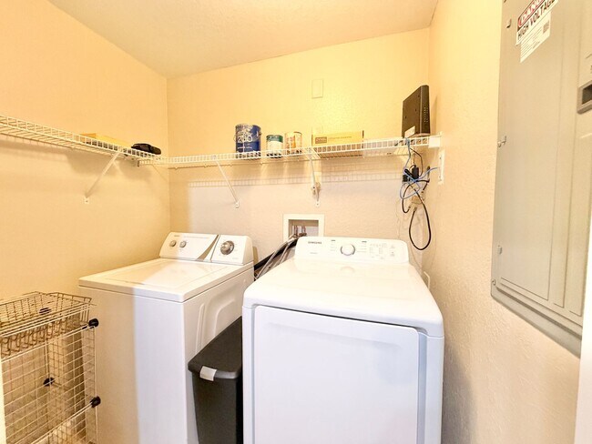 Building Photo - 12960 Positano Cir