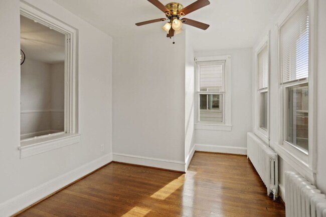 Building Photo - Stunning 3BR/2.5BA Home in Brookland – Available Now!