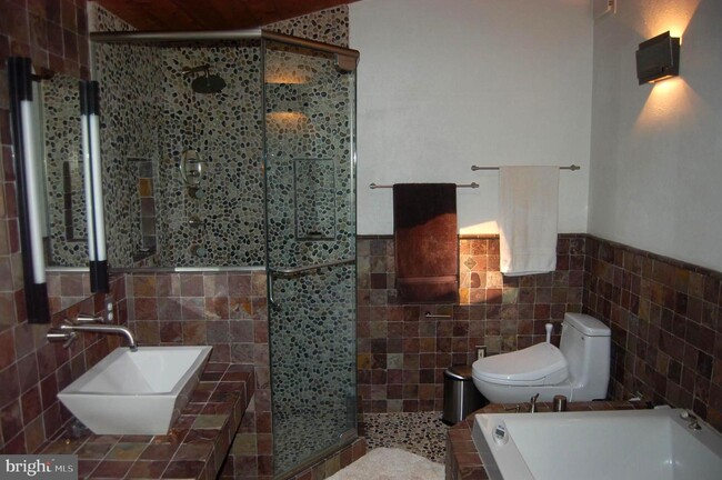 Building Photo - 9728 Swift Creek Ct
