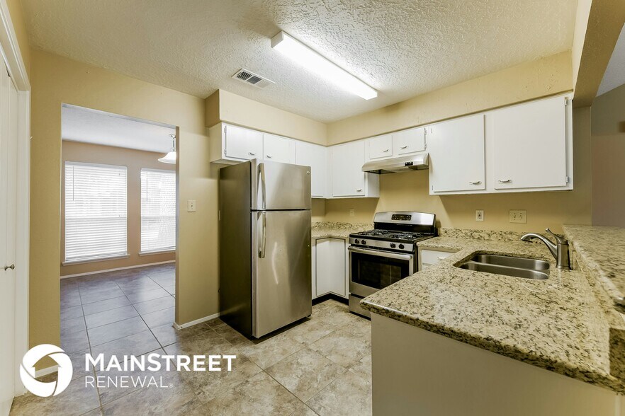 Building Photo - 9415 Charterlawn Cir