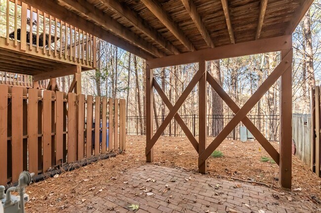 Building Photo - Delta Ridge Darling!  Available Now!  3BR Plus Den!