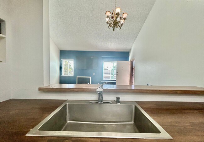 Building Photo - $3,995! Excellent 3-Bedroom Condo! 90716!
