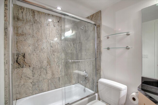 Building Photo - 1025 Minna St