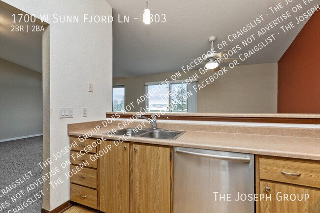 Building Photo - 1700 W Sunn Fjord Ln