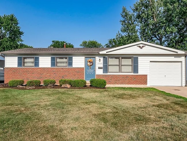 Building Photo - 1740 Deborah Dr