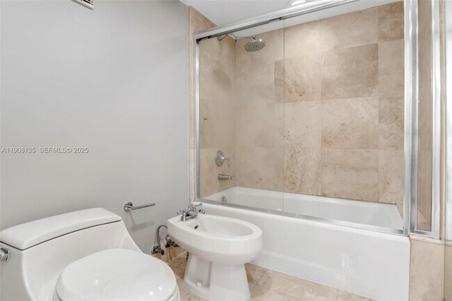 Building Photo - 2333 Brickell Ave