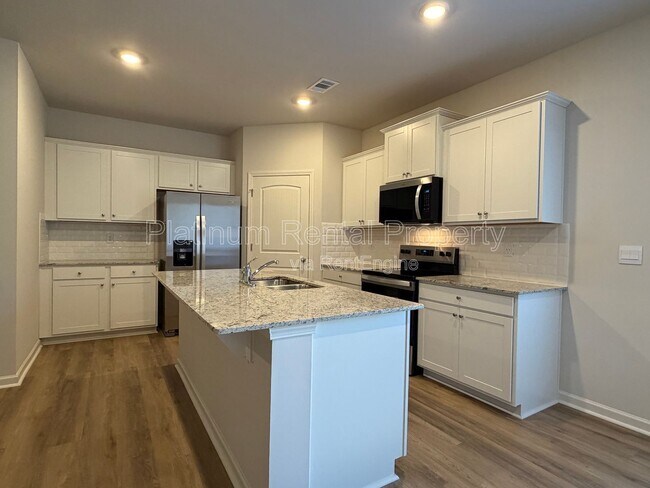 Building Photo - 46 Rustin Rdg