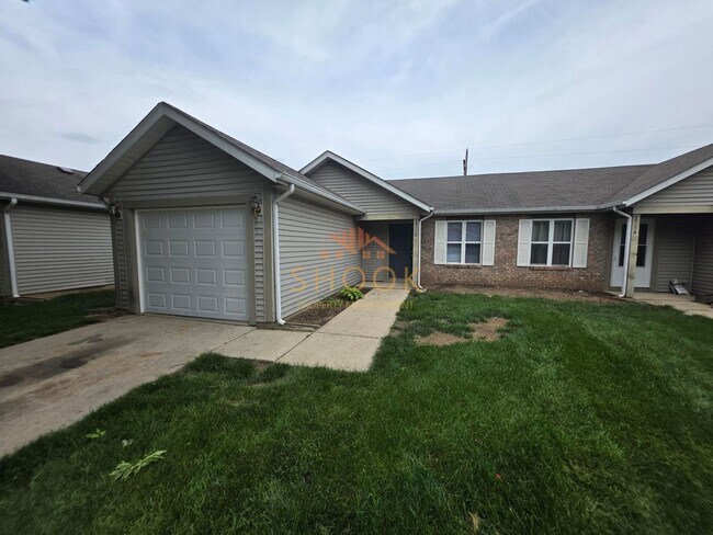 Building Photo - 2712/2714 Plaza Ln