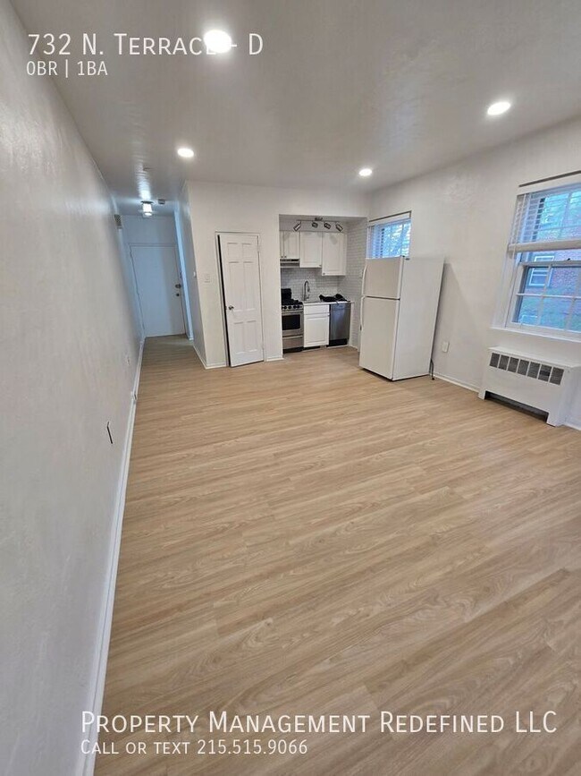 Building Photo - 732 N. Terrace-D