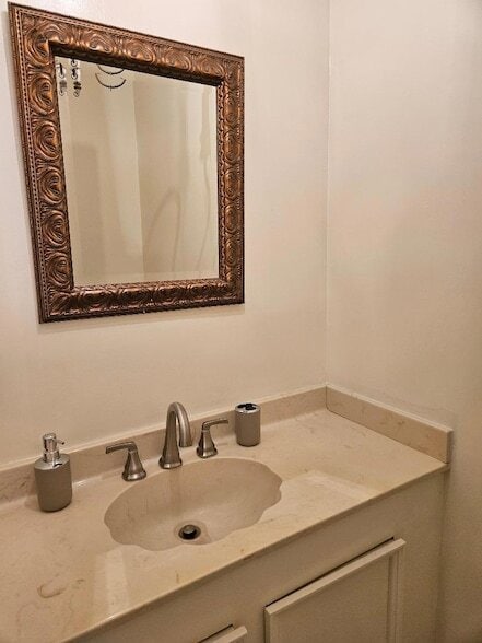 Building Photo - 710 N Avenue C