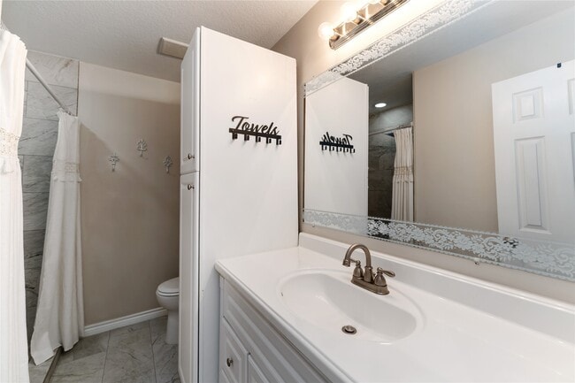 Building Photo - 24527 Appian Ridge