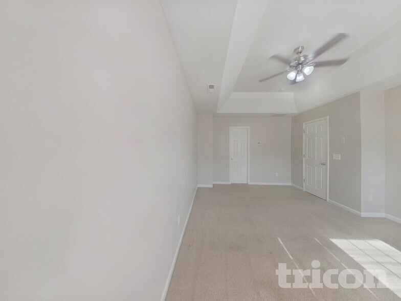 Building Photo - 1510 Peachcroft Rd