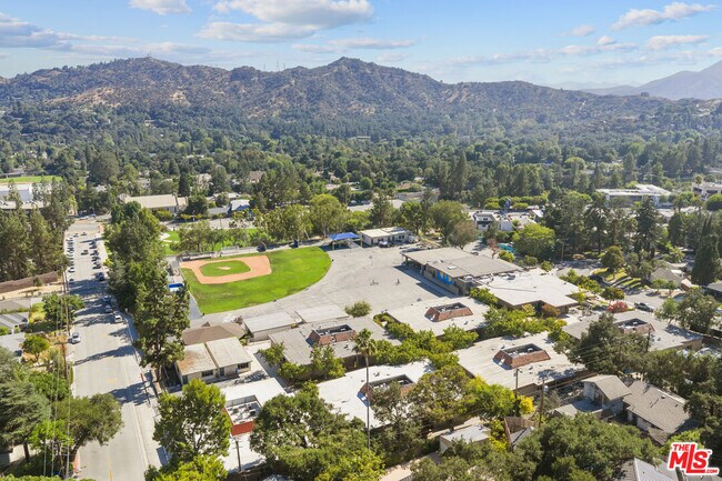 Building Photo - 4824 La Canada Blvd