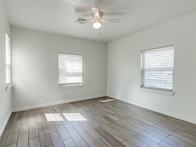 Building Photo - 4101 N Hammond Ave