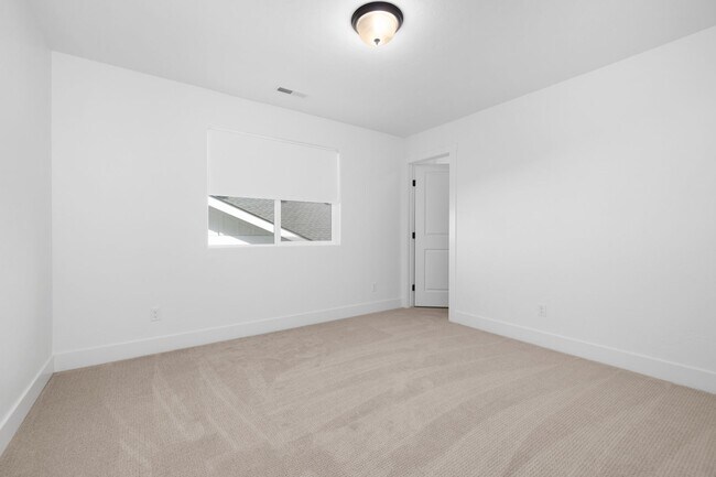 Building Photo - Modern Luxury in Meridian’s Oaks North – 4...