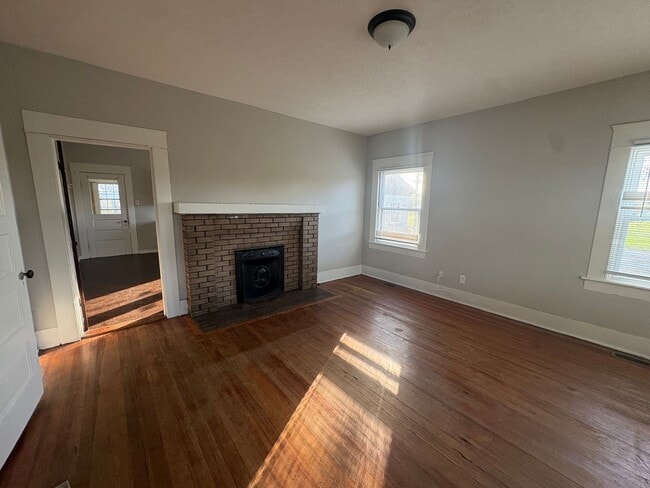 Building Photo - 3209 Glasgow Rd