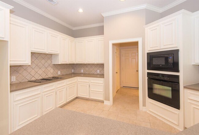 Building Photo - 2313 Echo Harbor Dr
