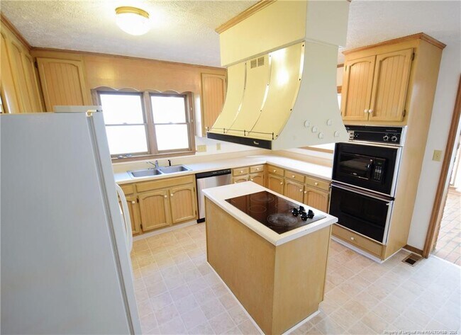 Building Photo - 2347 Rolling Hill Rd