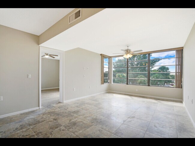 Building Photo - 3636 Whitehall Dr