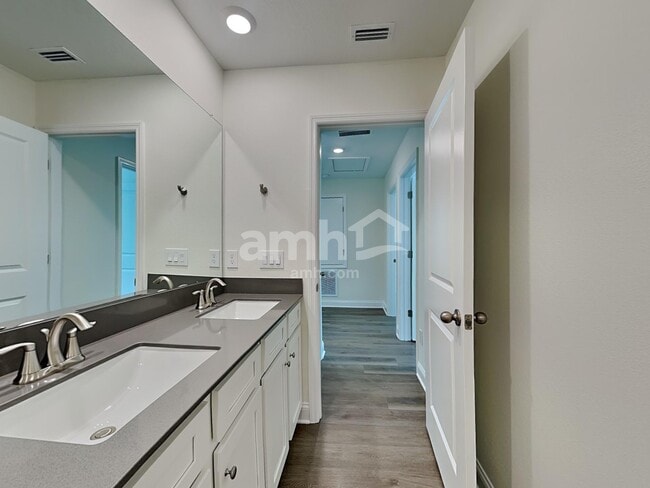 Building Photo - 1091 Grafton Ridge Dr