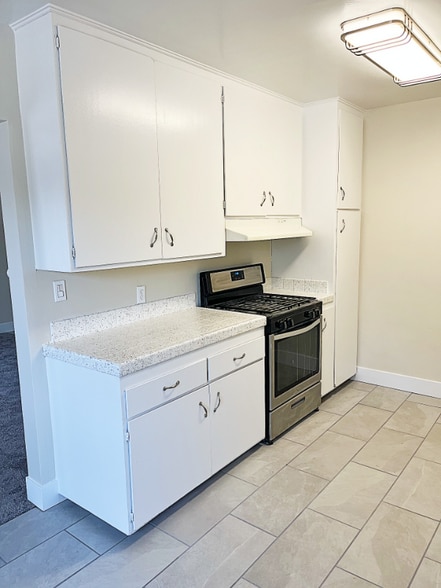 Building Photo - 721 Cordova St