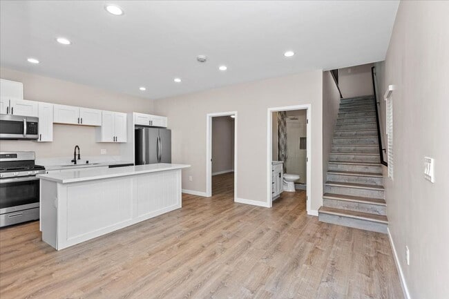 Building Photo - Brand new!