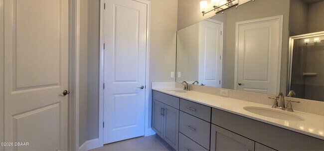 Building Photo - 111 Longridge Ln