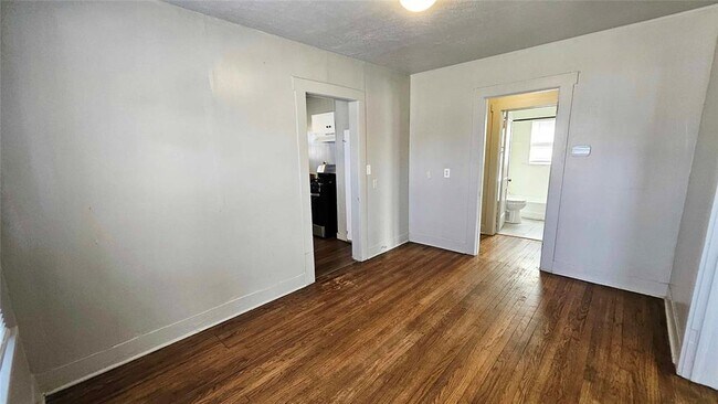 Building Photo - 1501 NE 17th St